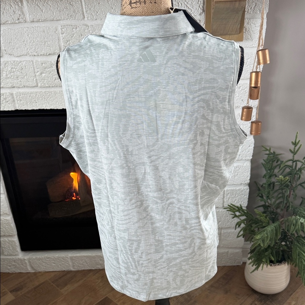 🆕 adidas Women's Sage/Gray Sleeveless Button Down Shirt - Picture 2 of 3